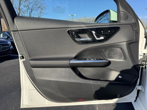 Used 2025 Mercedes-Benz C 300 4MATIC Sedan image 19