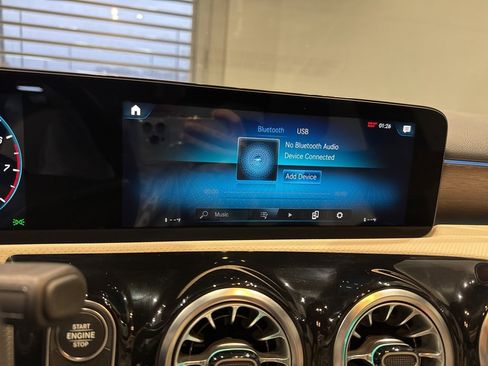 Used 2022 Mercedes-Benz A 220 4MATIC image 23