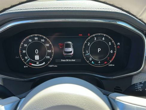 Certified 2025 Jaguar F-PACE R-Dynamic S image 14