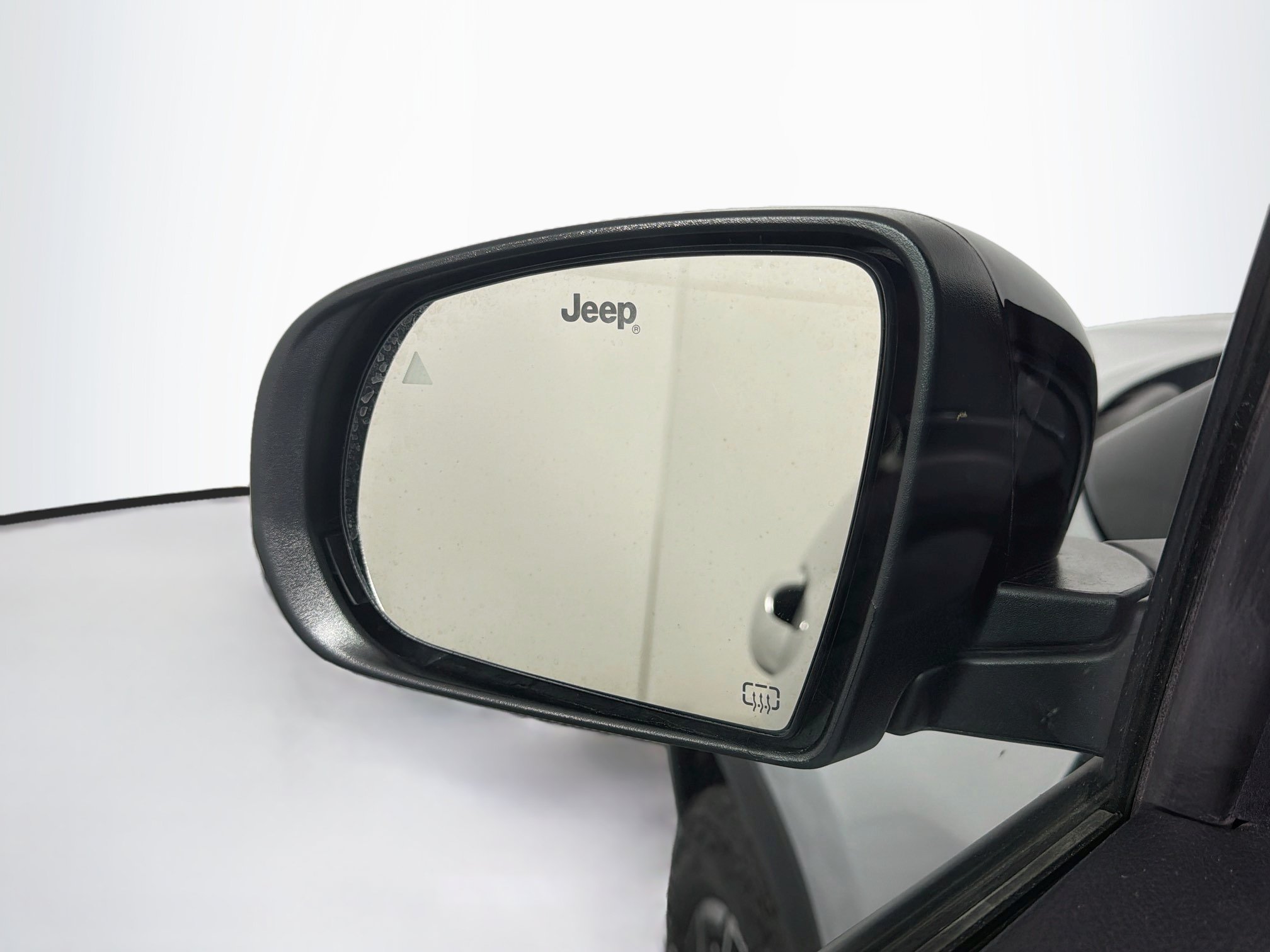 Used 2025 Jeep Compass Trailhawk AWD/4WD image 16