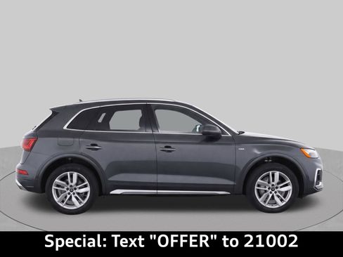 Certified 2023 Audi Q5 2.0T Premium w/ Convenience Package AWD/4WD image 4