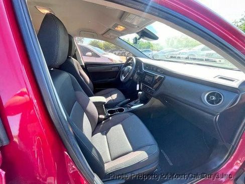 Used 2018 Toyota Corolla LE FWD image 23