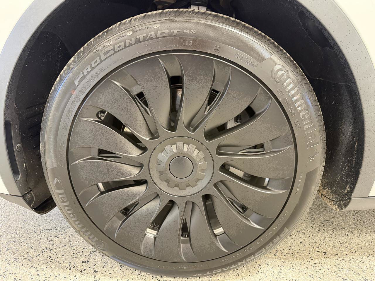 Used 2021 Tesla Model Y Long Range AWD/4WD image 10