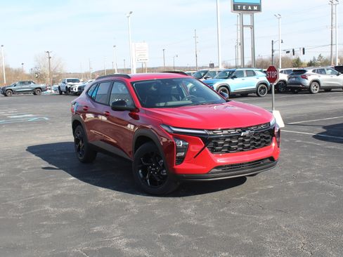 New 2026 Chevrolet Trax LT image 2
