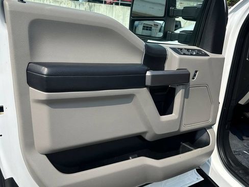 Used 2018 Ford F350 XLT w/ XLT Value Package AWD/4WD image 7
