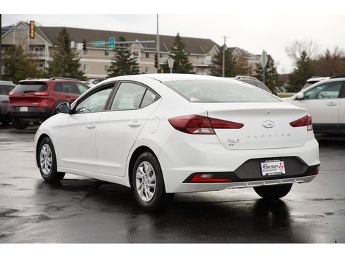Used 2019 Hyundai Elantra SE w/ Cargo Package image 5