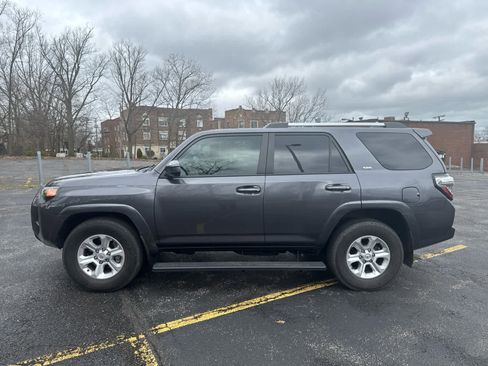 Used 2023 Toyota 4Runner SR5 image 4