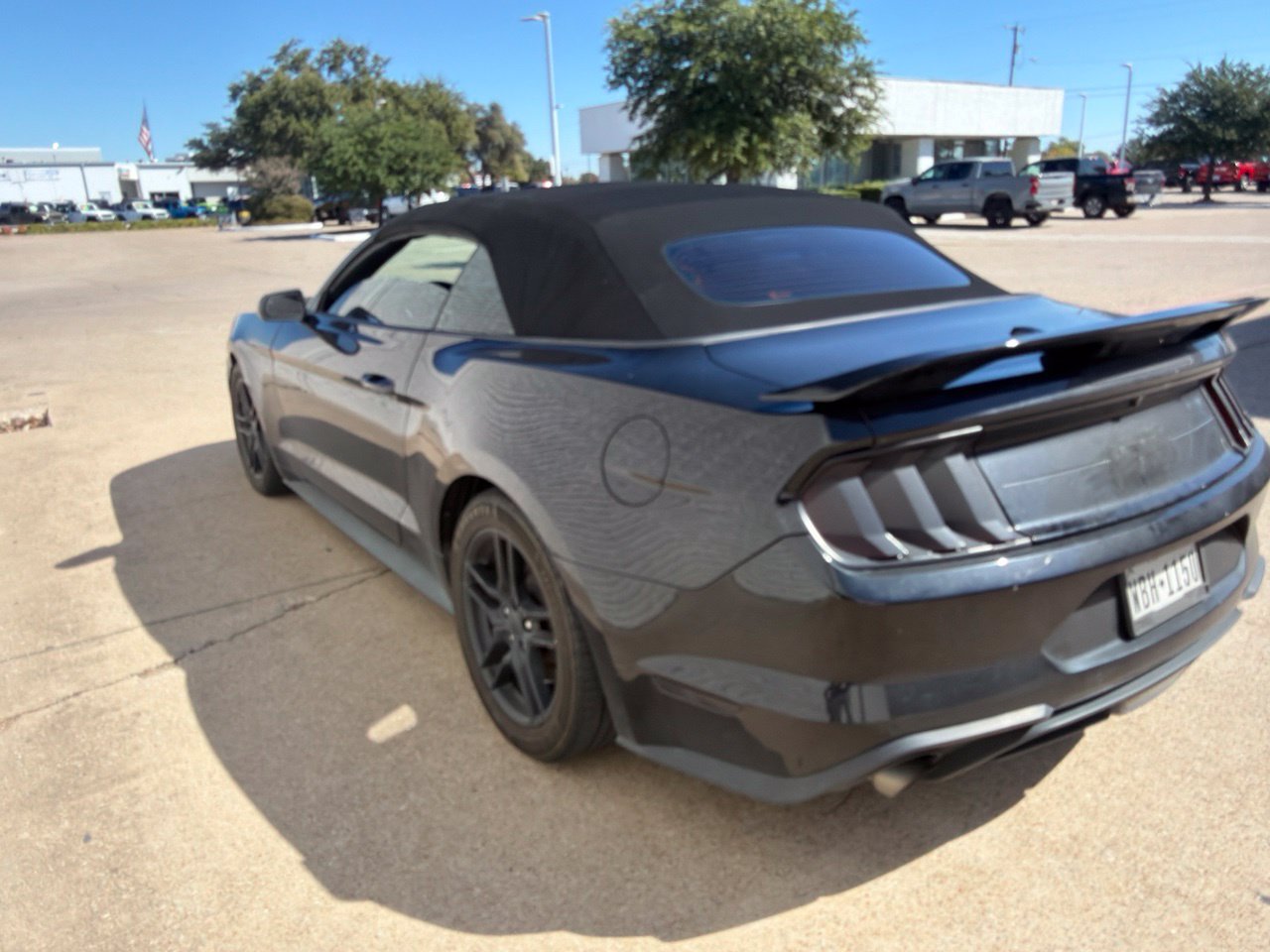Used 2022 Ford Mustang Premium RWD image 4