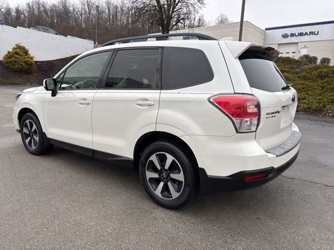 Used 2017 Subaru Forester 2.5i Premium w/ All-Weather Package image 3