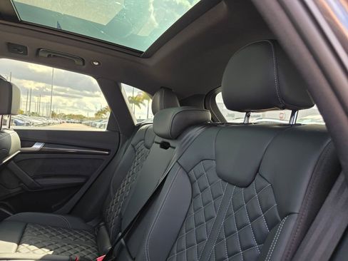 Used 2023 Audi SQ5 Premium Plus w/ Premium Plus Package image 17