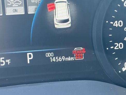 Certified 2026 Toyota Sienna LE FWD image 35