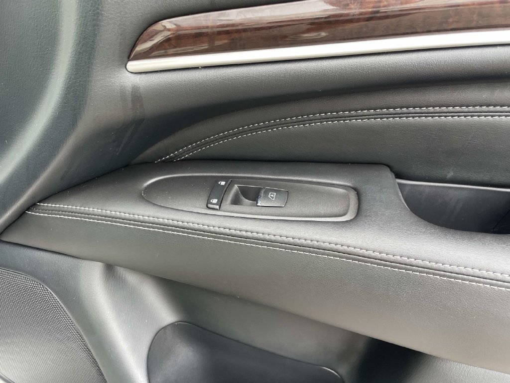 Used 2019 INFINITI QX60 Luxe w/ Sensory Package FWD image 35