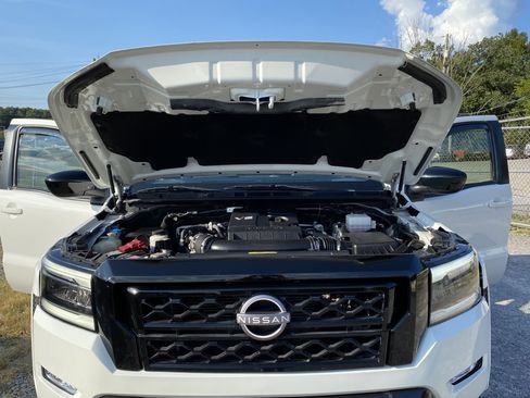 Used 2023 Nissan Frontier SV w/ Midnight Edition Package AWD/4WD image 18