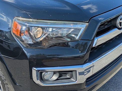 Used 2018 Toyota 4Runner Limited AWD/4WD image 10