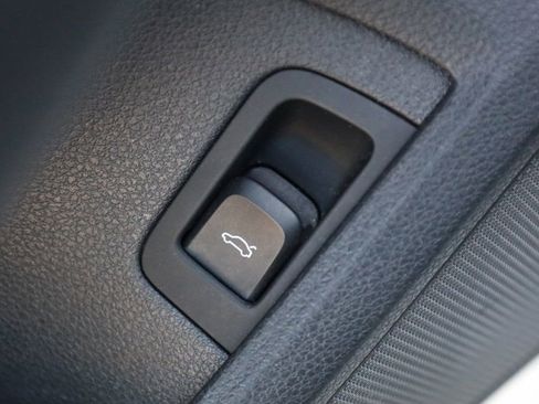 Used 2015 Audi A3 1.8T Premium image 37