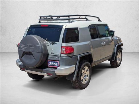 Used 2010 Toyota FJ Cruiser 4WD image 5