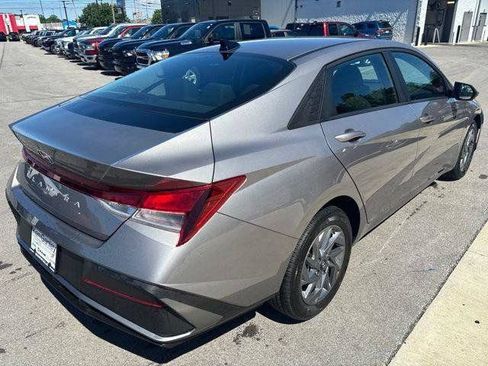 Certified 2024 Hyundai Elantra SEL FWD image 11