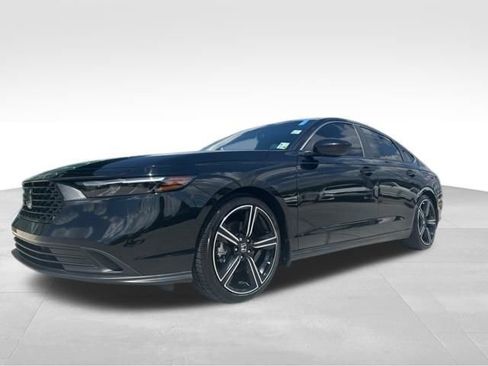 Used 2024 Honda Accord Sport image 3