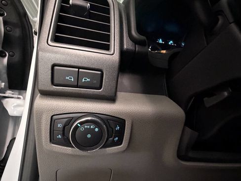 Used 2021 Ford F550 4x4 Regular Cab Super Duty image 28