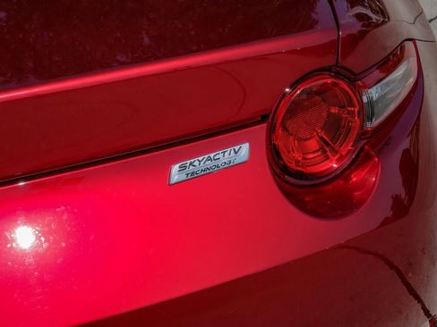 Used 2019 MAZDA MX-5 Miata RF Grand Touring image 55