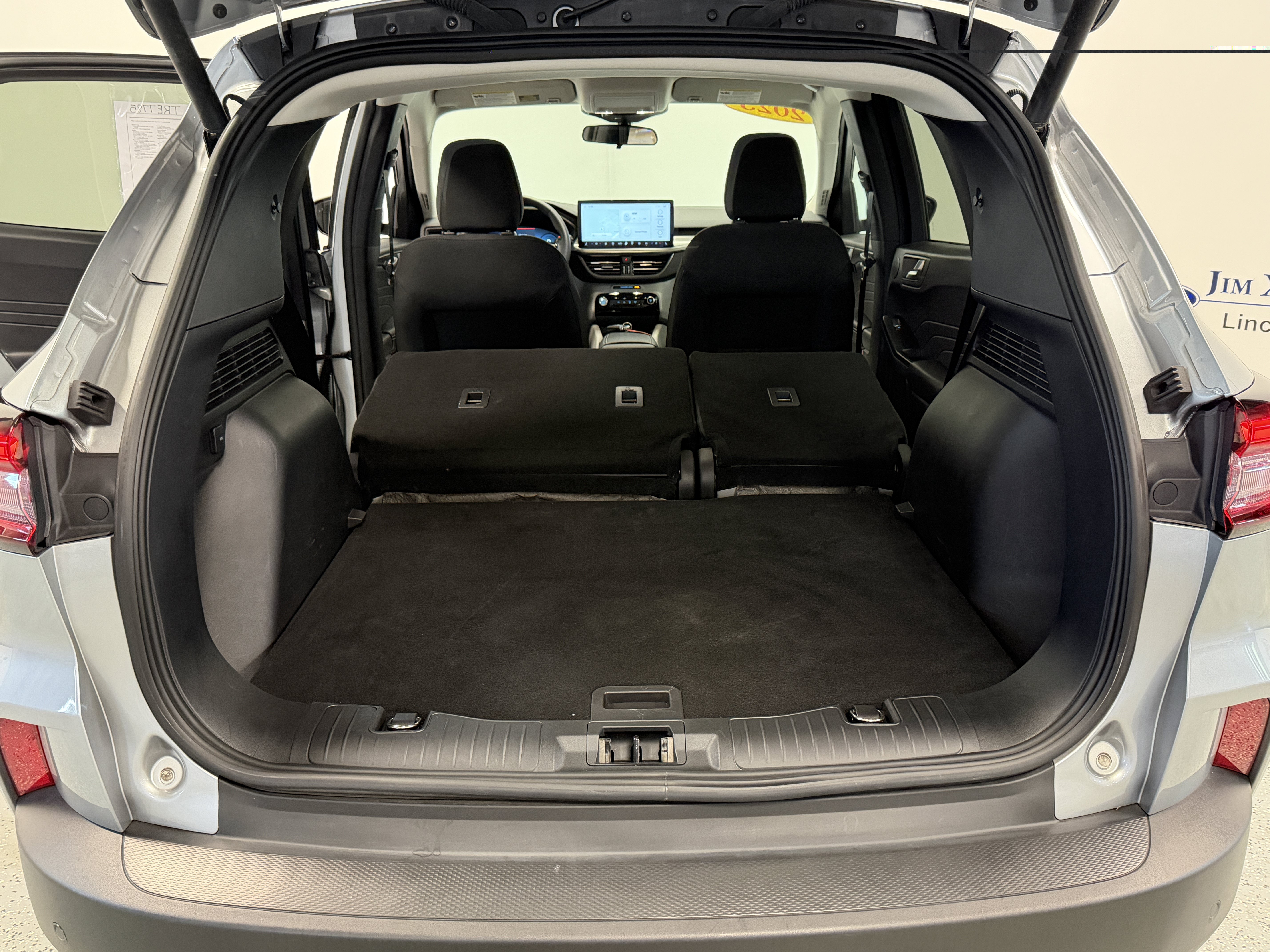 Used 2023 Ford Escape Active w/ Tech Pack #2 AWD/4WD image 28