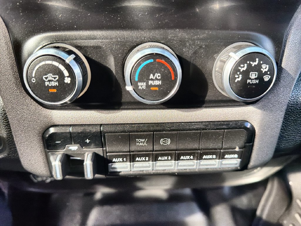 Used 2022 RAM 5500 Tradesman w/ Max Tow Package RWD image 17