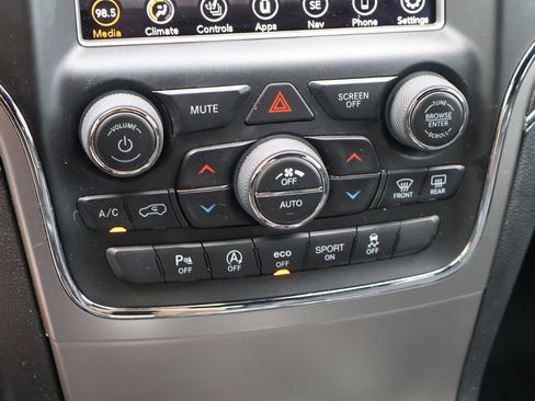 Used 2018 Jeep Grand Cherokee Limited w/ Luxury Group II AWD/4WD image 24