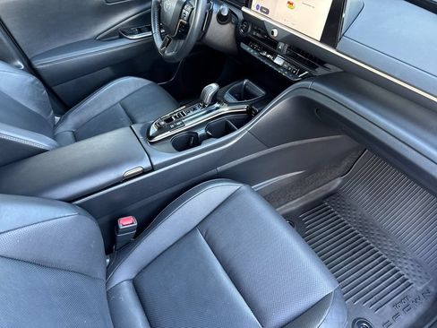 Used 2025 Toyota Crown Signia AWD/4WD image 17