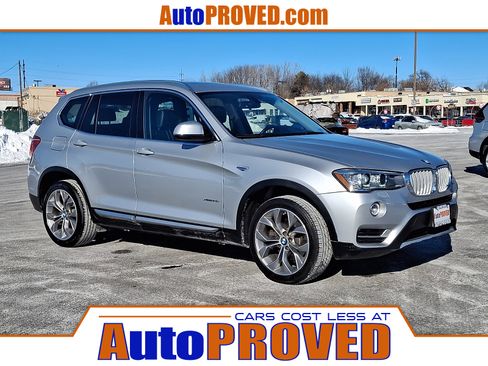 Used 2017 BMW X3 xDrive28i image 1
