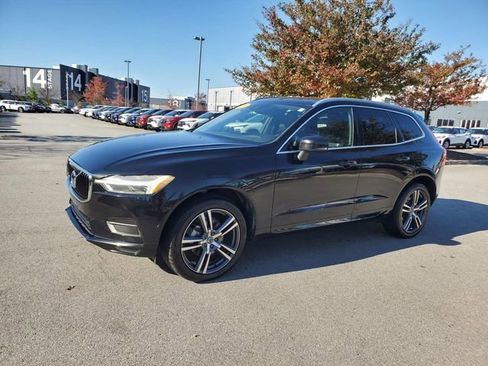 Used 2019 Volvo XC60 T5 Momentum w/ Multimedia Package image 10