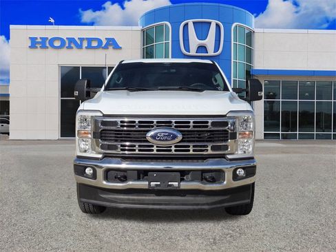 Used 2024 Ford F250 XLT w/ FX4 Off-Road Package image 8