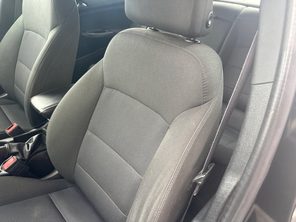 Used 2017 Chevrolet Cruze LT w/ RS Package FWD image 18