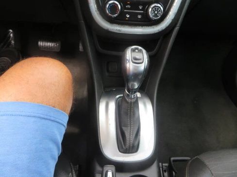 Used 2016 Buick Encore FWD image 39