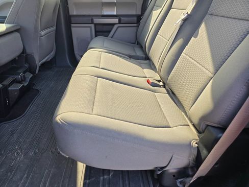 Used 2019 Ford F150 XLT w/ Equipment Group 302A Luxury AWD/4WD image 12