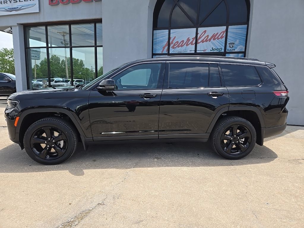 New 2026 Jeep Grand Cherokee L Limited w/ Limited Altitude Package AWD/4WD image 5