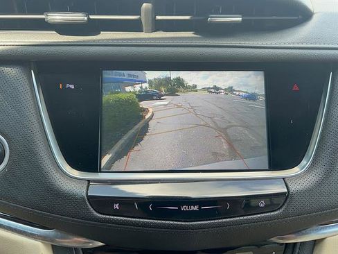 Used 2018 Cadillac XT5 Luxury w/ Driver Awareness Package AWD/4WD image 22