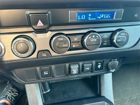 Used 2023 Toyota Tacoma TRD Off-Road image 23