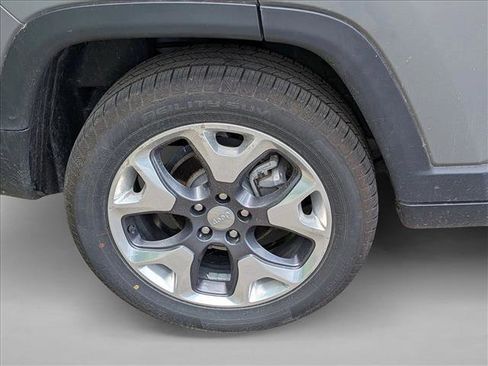 Used 2020 Jeep Compass Limited AWD/4WD image 10