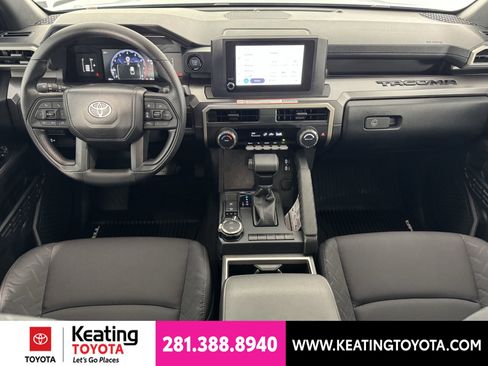 Used 2026 Toyota Tacoma SR5 AWD/4WD image 22