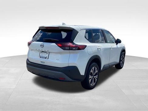 Used 2023 Nissan Rogue SV FWD image 3