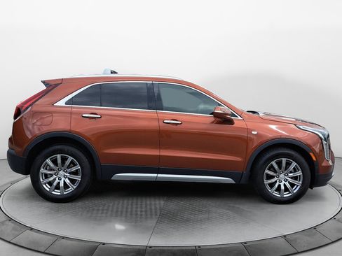 Used 2019 Cadillac XT4 Premium Luxury w/ Enhanced Visibility Package FWD image 8