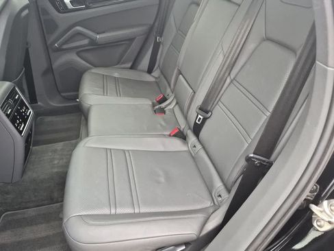 Used 2020 Porsche Cayenne AWD/4WD image 20