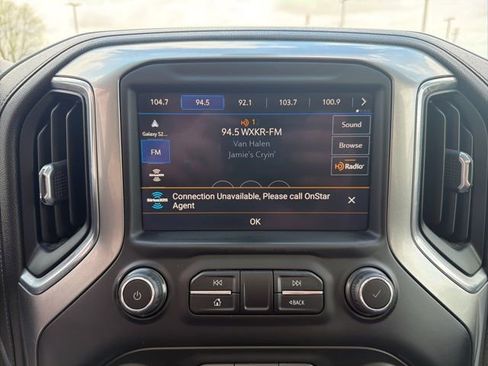 Used 2021 Chevrolet Silverado 1500 LT Trail Boss w/ Convenience Package II image 31