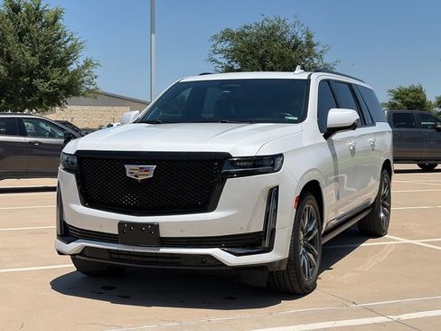 Used 2021 Cadillac Escalade ESV Sport Platinum AWD/4WD image 3
