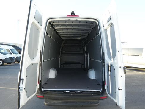New 2026 Mercedes-Benz Sprinter 2500 image 7