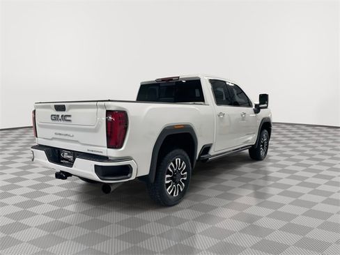 Used 2025 GMC Sierra 2500 Denali Ultimate image 10