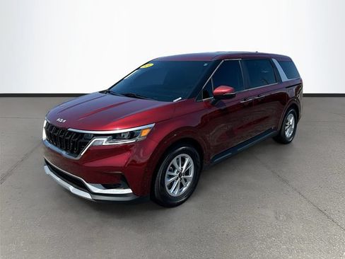 Used 2024 Kia Carnival LX FWD image 3