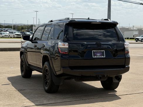 Used 2023 Toyota 4Runner SR5 Premium w/ Moonroof Package AWD/4WD image 6