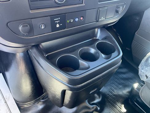 Used 2020 Chevrolet Express 3500 w/ Power Convenience Package image 28