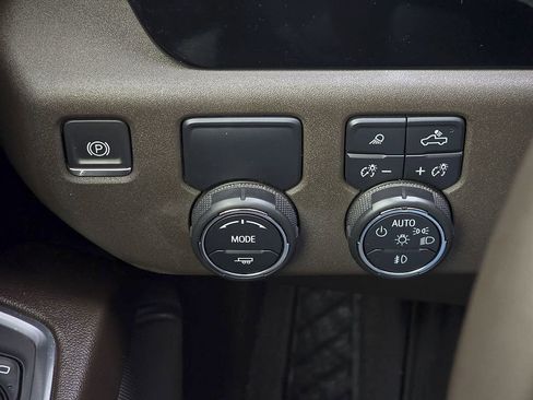 Used 2024 Chevrolet Silverado 3500 LT w/ Texas Edition RWD image 24